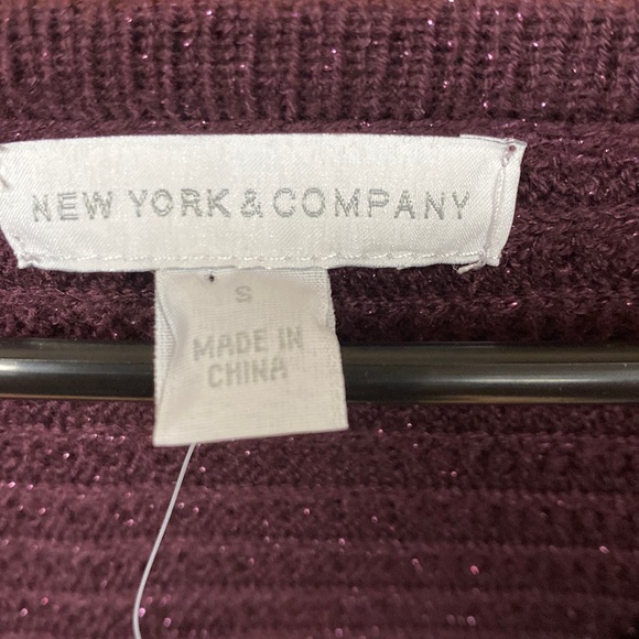 New York and Company oversized sweater size small. - Picture 2 of 4